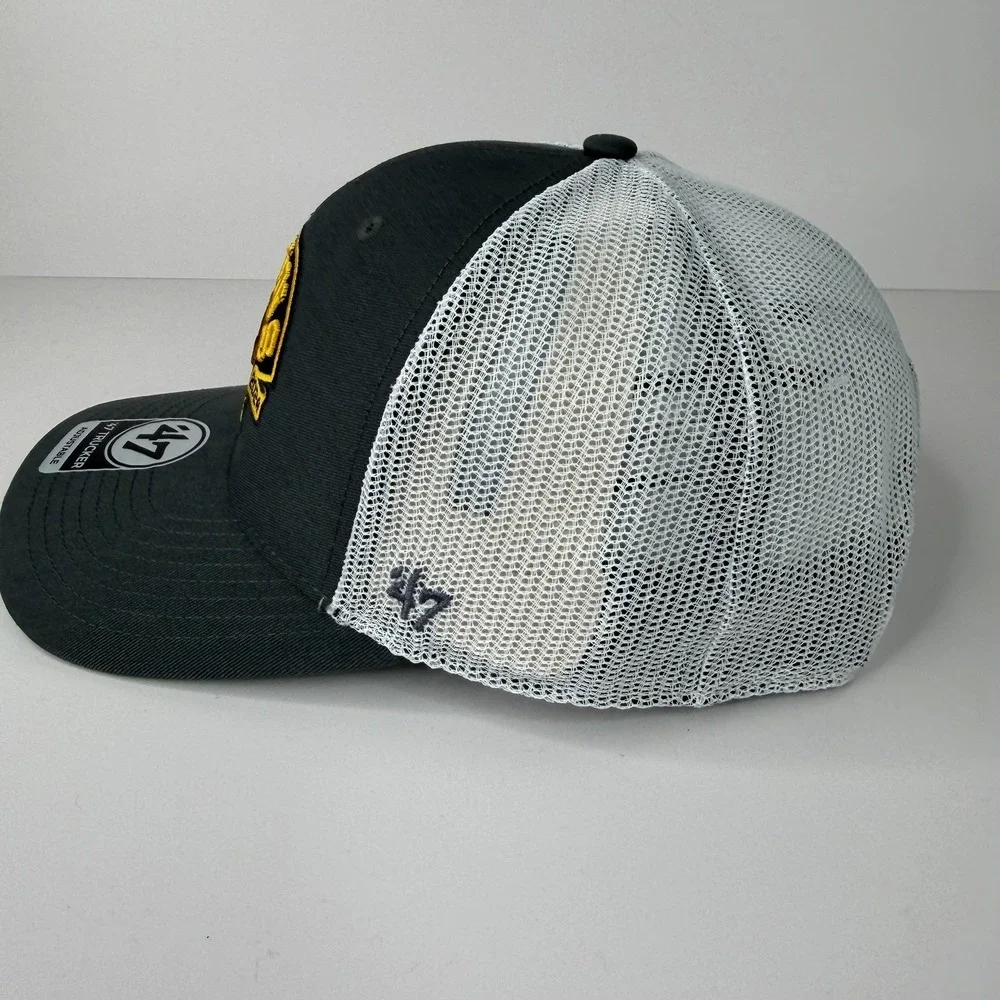 Boston Bruins Hat Cap Snap Back Mens One Size Gray NHL Hockey 47 Trucker